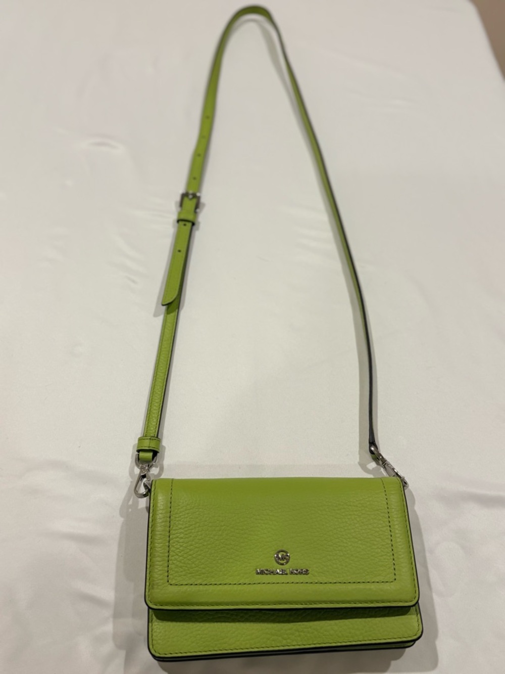 Michael Kors Lime Green Pebbled Leather Wallet - Picture 13 of 15
